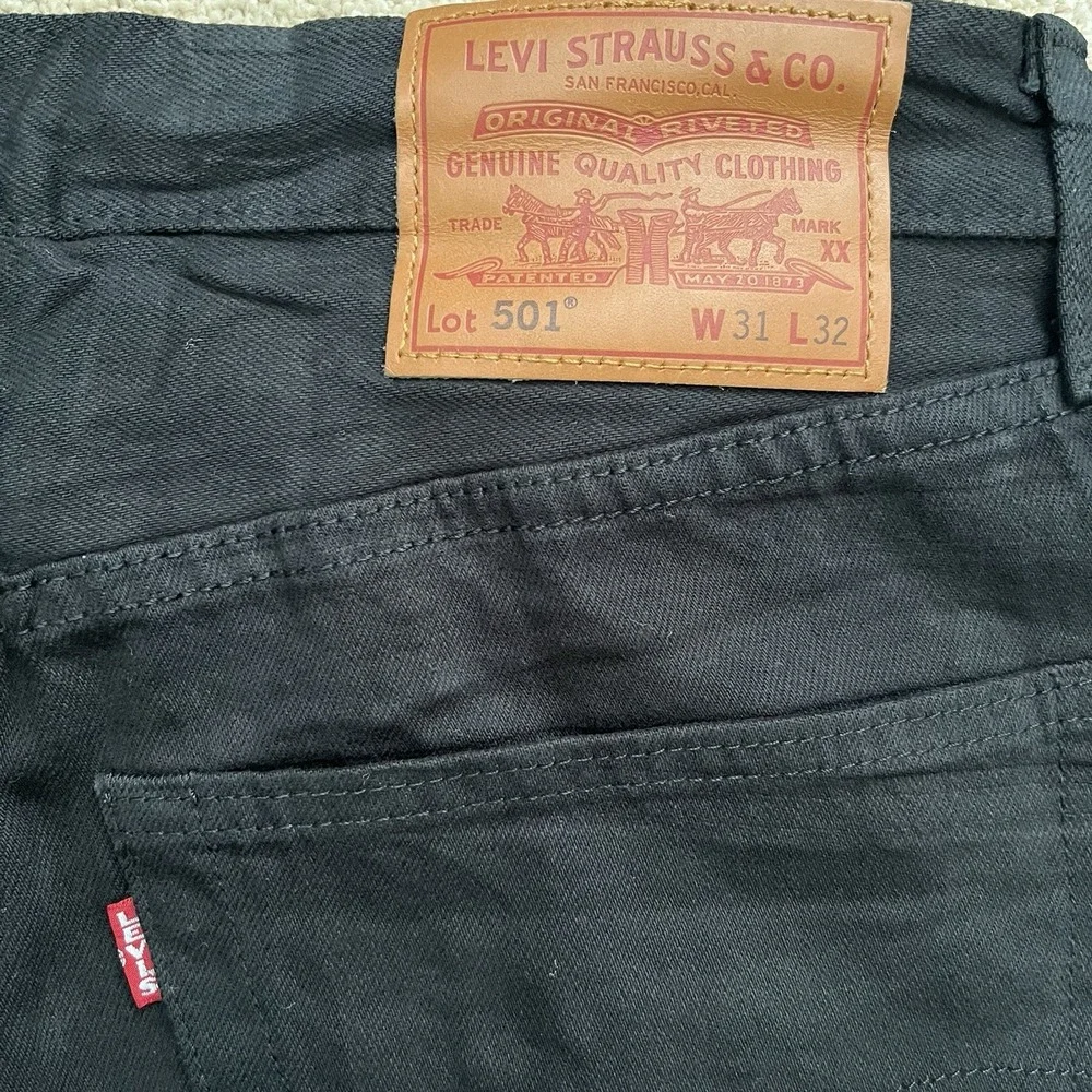 levis 501 premium mens jeans 31x32 True Fit‎ 32x32 Distressed Black 100% Cotton